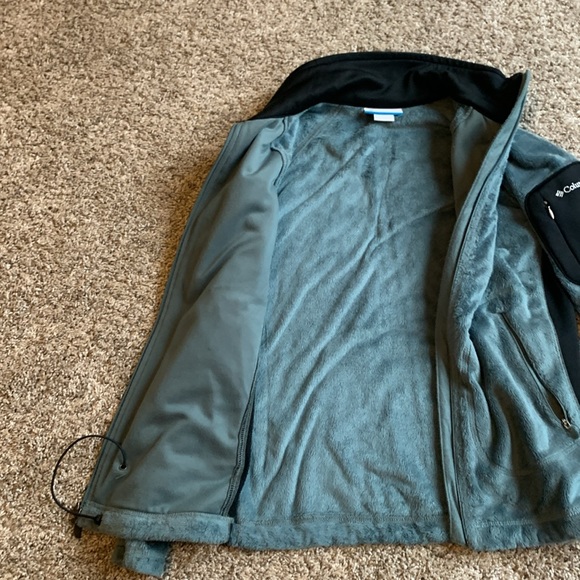 Columbia Zip Up. Jade Green color. - Picture 4 of 4